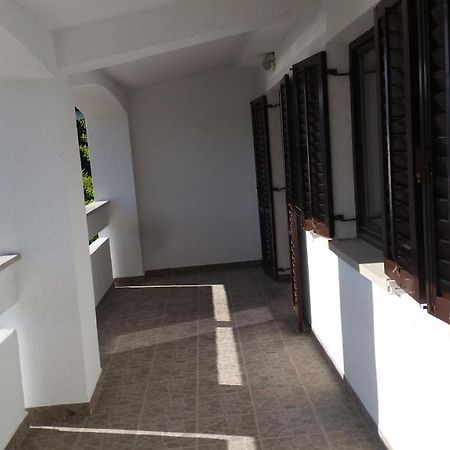 Apartmani Lisac Baska  Ngoại thất bức ảnh
