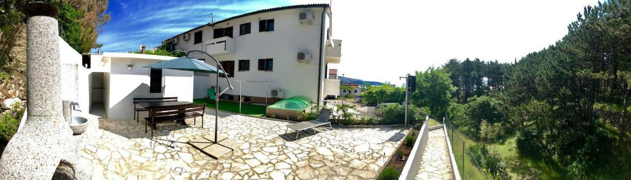 Apartmani Lisac Baska  Ngoại thất bức ảnh