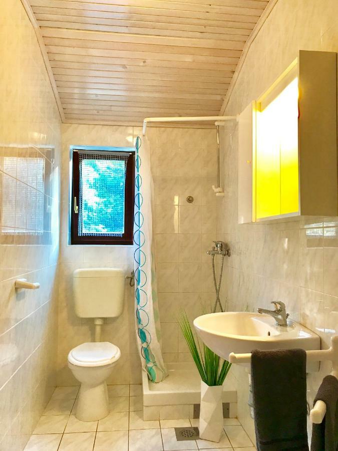 Apartmani Lisac Baska  Ngoại thất bức ảnh