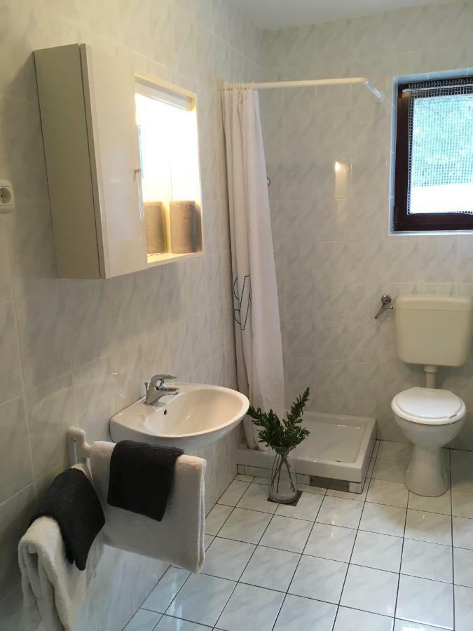 Apartmani Lisac Baska  Ngoại thất bức ảnh